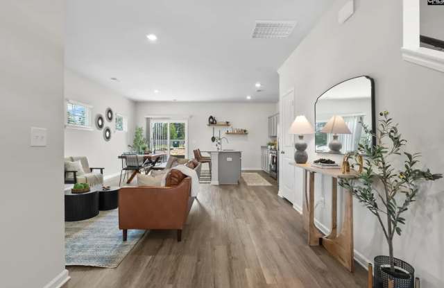 Beautiful 3-Bedroom 2.5 Bath Harbison Grove Community photos photos