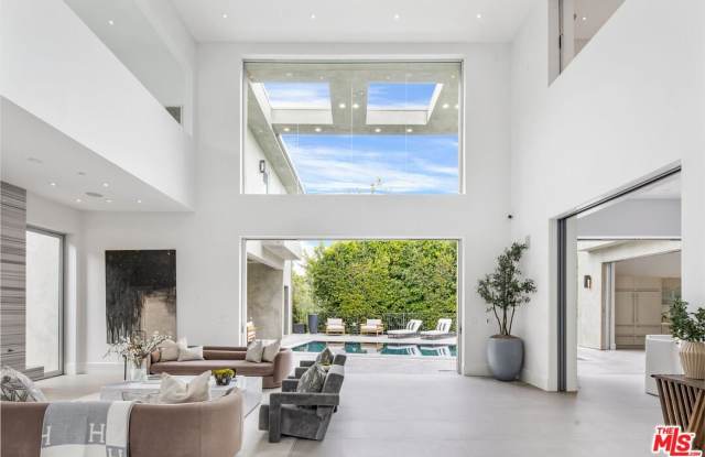 10100 Angelo Cir - 10100 Angelo Circle, Los Angeles, CA 90210