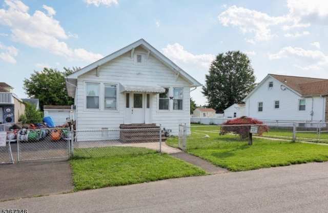 11 S Livingston Ave photos photos