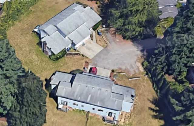 2922 NE 8th - 2922 Northeast 8th Street, Renton, WA 98056