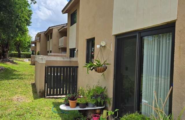 15421 SW 80 St photos photos