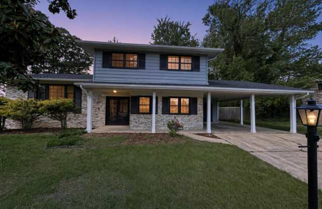 4904 SHOPTON Drive Gallery 2