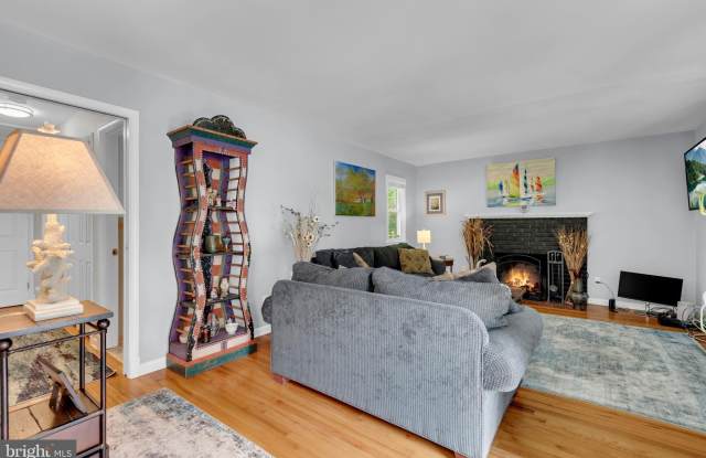 16 GOODRICH ROAD Gallery 3