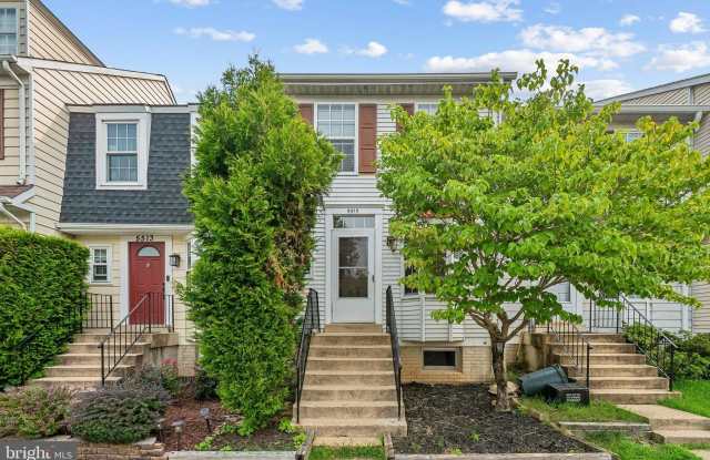5515 WOODLAWN MANOR Court Gallery 1