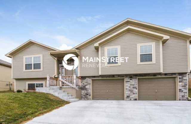 1305 Northwest Hilltop Lane - 1305 Northwest Hilltop Lane, Grain Valley, MO 64029