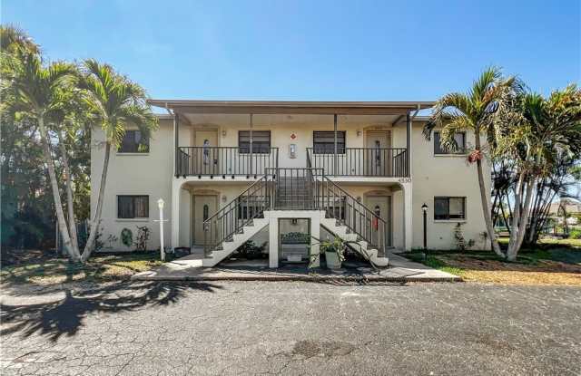 4530 SW 10th Avenue unit: 201 photos photos