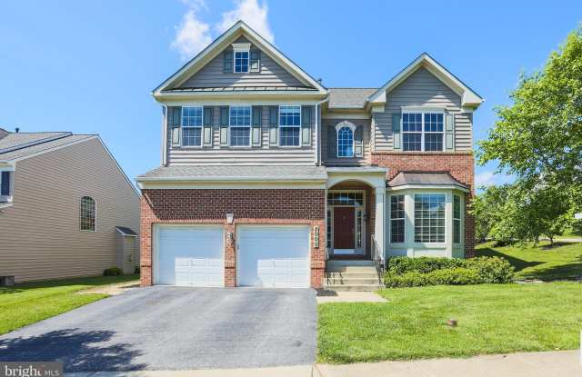 2000 MYRTLEWOOD ROAD Gallery 2
