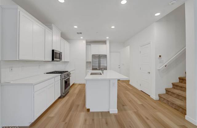600 N Carriage Hill Drive Gallery 4