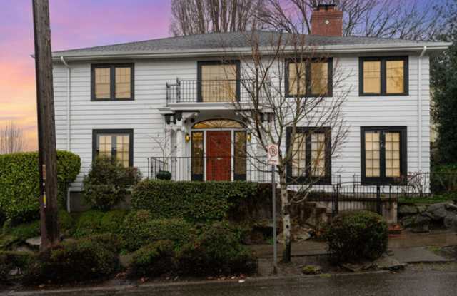 2906 Harvard Ave E photos photos
