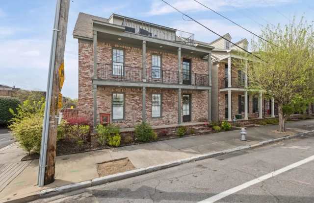 635 South Front Street Gallery 2