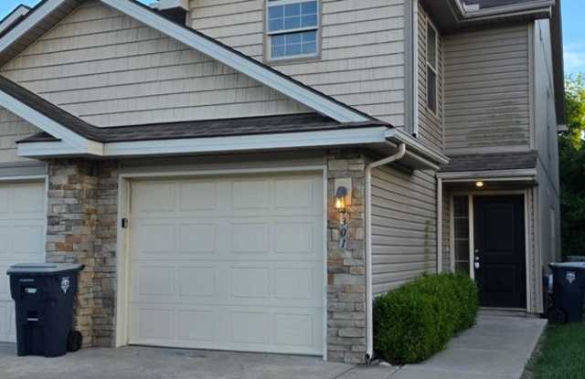 3 BR/2.5BA | Newly Renovated Single Family Home | 2-Car Covered Parking | Large backyard! photos photos
