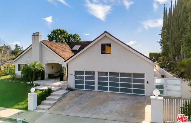 3063 Deep Canyon Dr Gallery 3