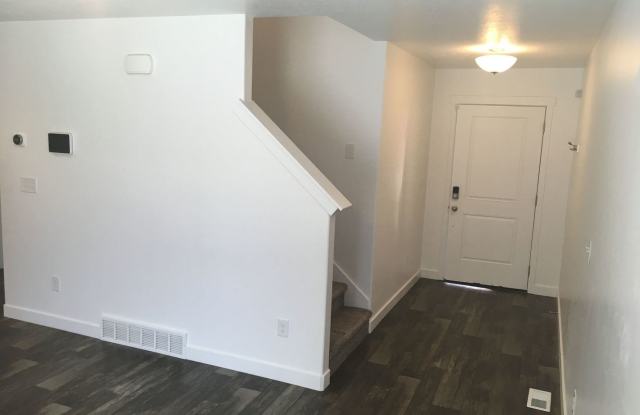 237 E Warbler Ct Gallery 3