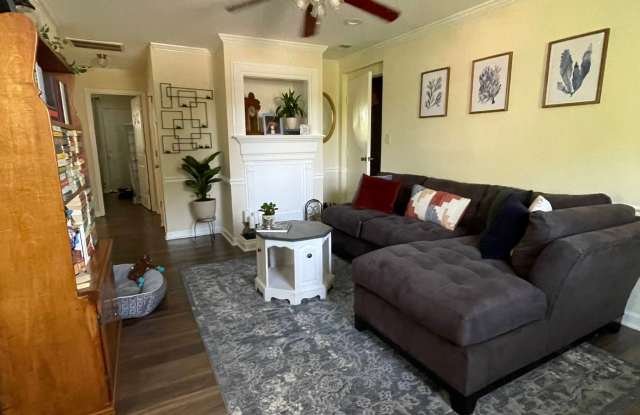 3930 Azalea DriveUnit S Gallery 2