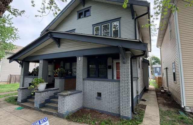 NOW SHOWING: 3 Bedroom/1 Bathroom Duplex located at 3141 N Park Ave. in Indianapolis, IN. photos photos