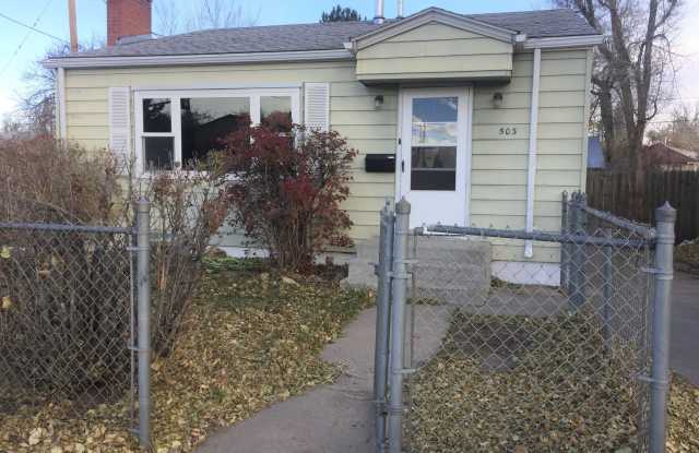 3 Bedroom House w/ Garage & Bonus Room Gallery 1