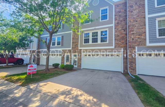 2 Bedroom Waukee Townhome Near Shopping & Entertainment photos photos 2 Bedroom Waukee Townhome Near Shopping & Entertainment photos photos