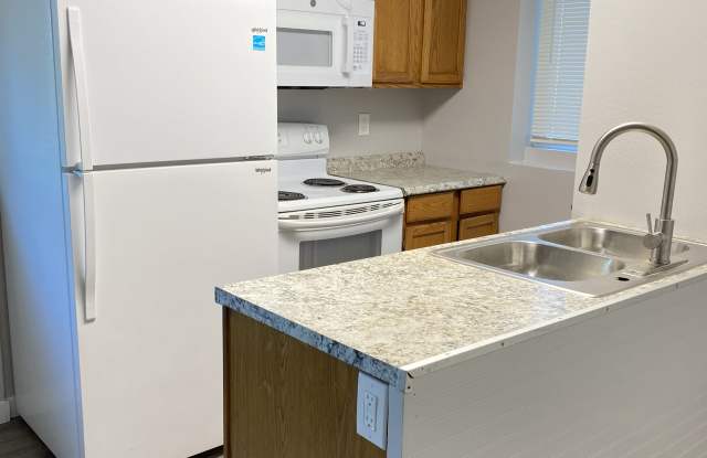 2115 4th Ave - C - 2115 4th Avenue, Greeley, CO 80631