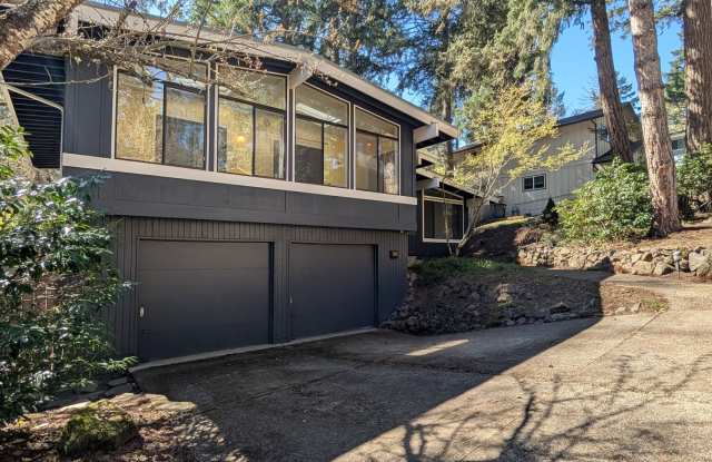 Fantastic 3-Bedroom, 2.5-Bath Home In East Eugene! photos photos