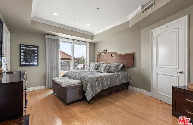 1540 South Bentley Avenue photos photos
