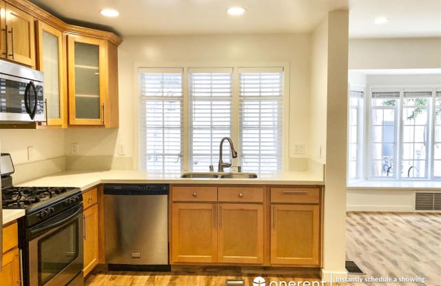 746 1/2 S. Ridgeley Drive Unit 1/2 - 746 1/2 S Ridgeley Dr, Los Angeles, CA 90036
