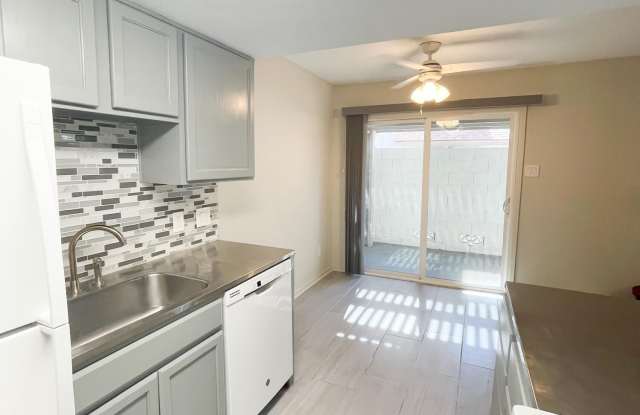 1033 N GRANITE REEF Road Gallery 3