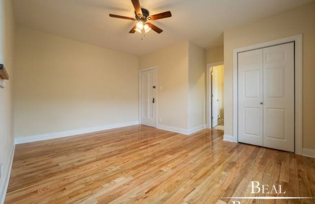2842 W Orchard 19 Gallery 3