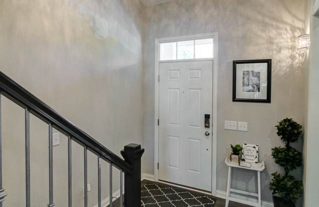 8045 Butterworth Green Dr Gallery 2