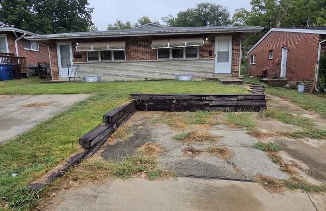 3136 Sherman Dr Gallery 1
