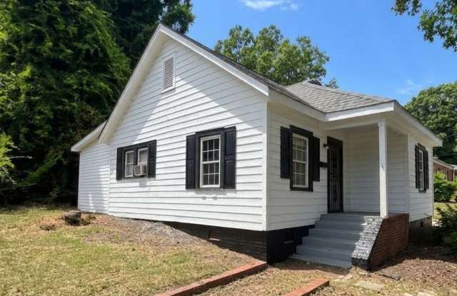COMING SOON! SPACIOUS 2 Bedroom! DEPOSIT-FREE Renting option thru OBLIGO! Deposit Alternative available. Gallery 4