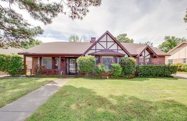 221 Hillview Drive - 221 Hillview Drive, Hurst, TX 76054