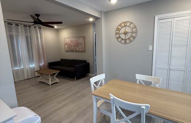 2819 South Pine Street photos photos