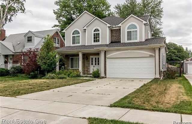 2806 BENJAMIN Avenue photos photos