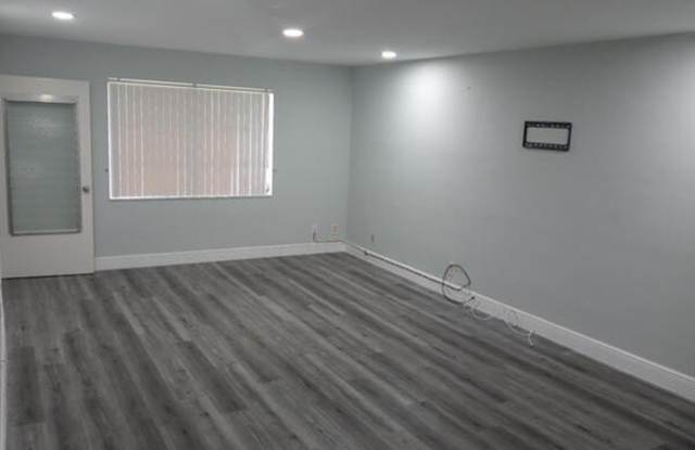 149 West Court photos photos