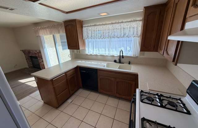 428 Cabo San Jose -- 3 Bedroom, 2 Bathroom South-East Santa Maria Home Gallery 3