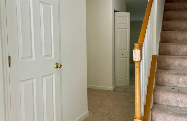 2 Bed 2.5 Bath Townhouse in Mountville Gallery 3
