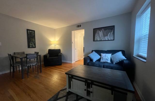 4504 Holly Street photos photos