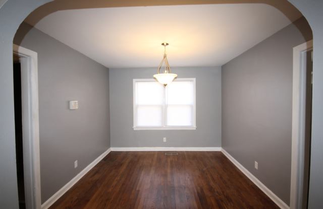 UPDATED 3-BEDROOM HOME WITH FENCED YARD — GREAT BRAINERD LOCATION! Gallery 4
