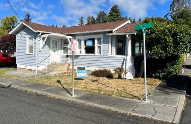 Pet-Friendly Centrally Located Fortuna Home Just Off Main Street! photos photos