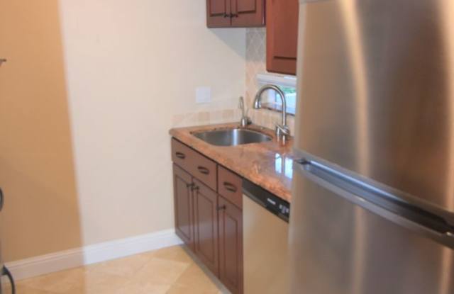 Gorgeous 2BD 1-1/2BA Downtown Palo Alto Condominium Gallery 4