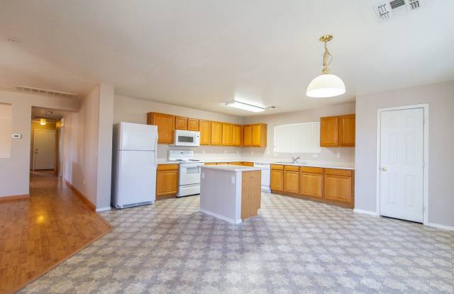 Wonderful property on corner lot!! photos photos Wonderful property on corner lot!! photos photos
