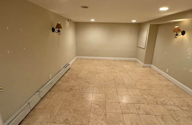 Charming 5 Bedroom Gallery 4