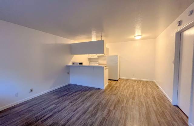 Perfect 1 Bed 1 Bath - Covered Parking Included! photos photos