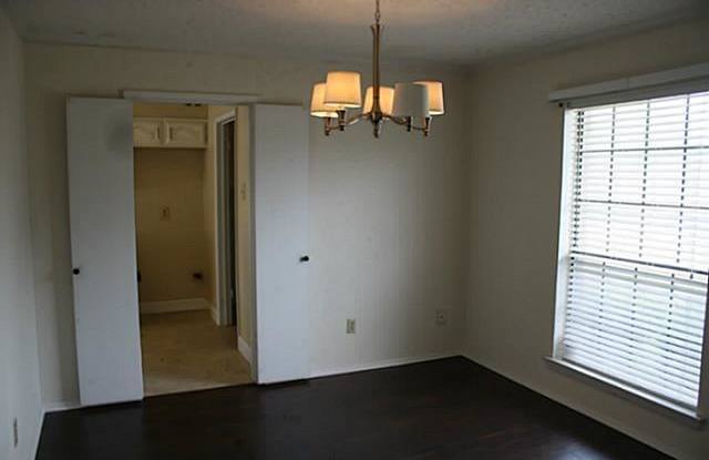 2235 Spring Leaf Drive Gallery 4