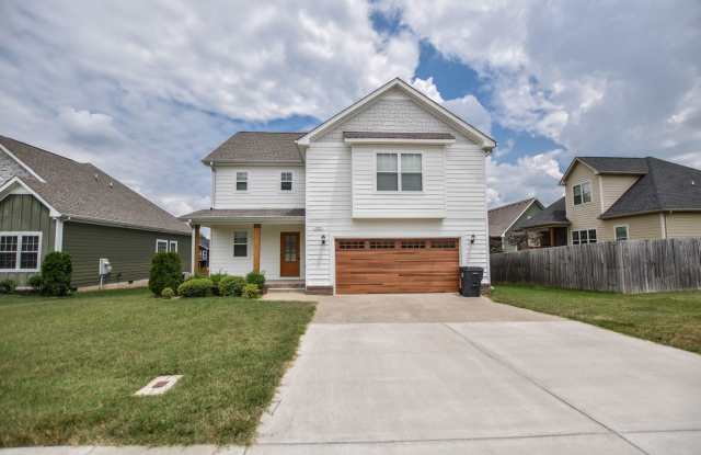 Pet Friendly in Rossview! - 727 Valencia Drive, Clarksville, TN 37043