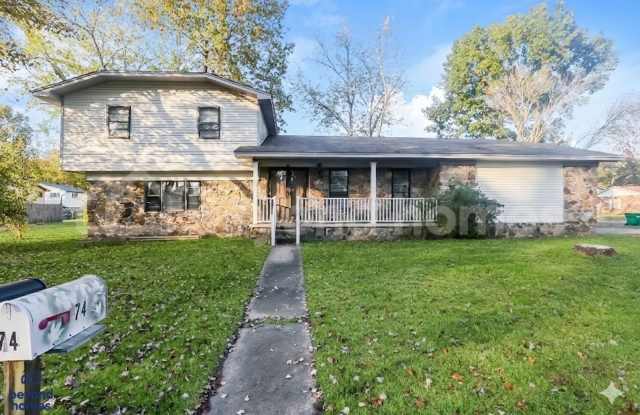 Your Dream Family House with 4 Bed and 2 Full Bath is Ready for Move-In! photos photos