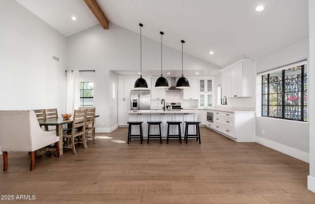 345 W WILSHIRE Drive photos photos