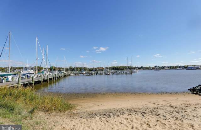 130 GREAT LAKE DRIVE photos photos