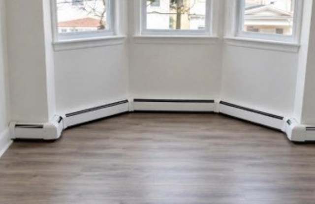 806 Ridge St Gallery 2