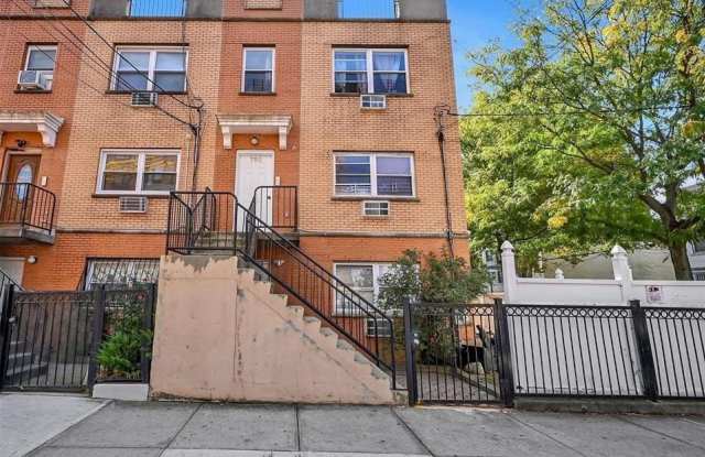 790 Glenmore Avenue photos photos